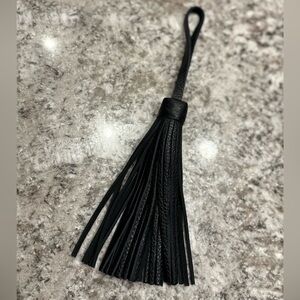 Portland Leather Pebbled Black Jumbo Tassel
